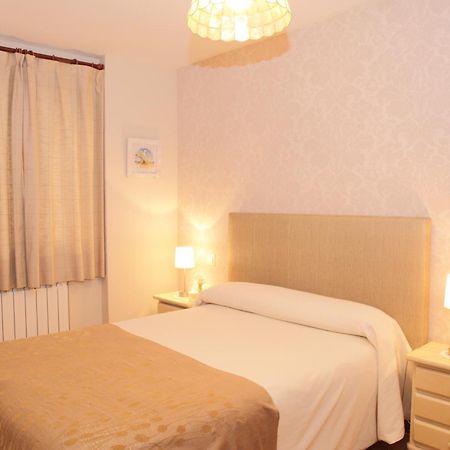 Apartamentos Alba Casa Alquesera Sahun Exteriör bild