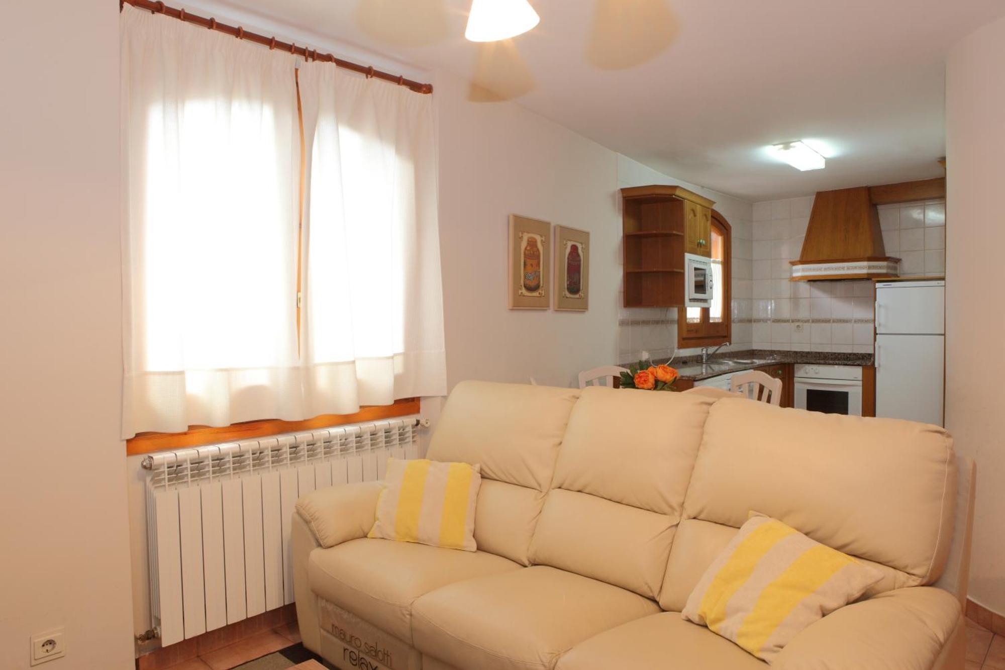Apartamentos Alba Casa Alquesera Sahun Exteriör bild