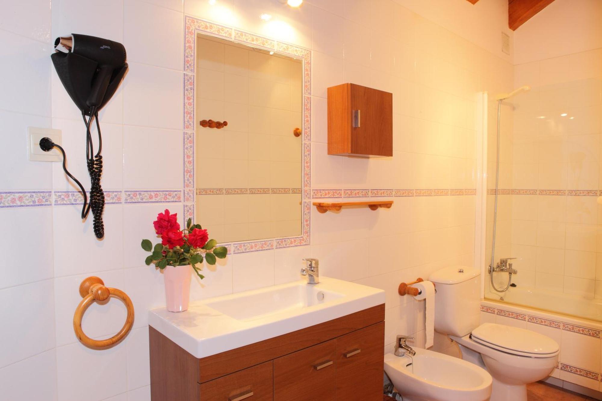 Apartamentos Alba Casa Alquesera Sahun Exteriör bild