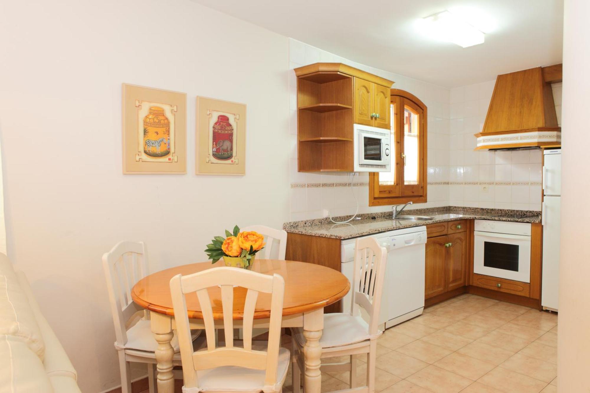Apartamentos Alba Casa Alquesera Sahun Exteriör bild