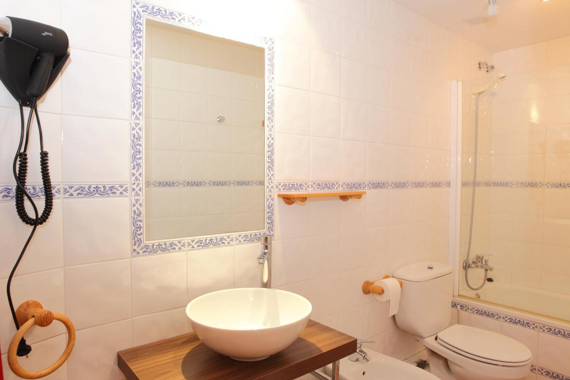 Apartamentos Alba Casa Alquesera Sahun Exteriör bild